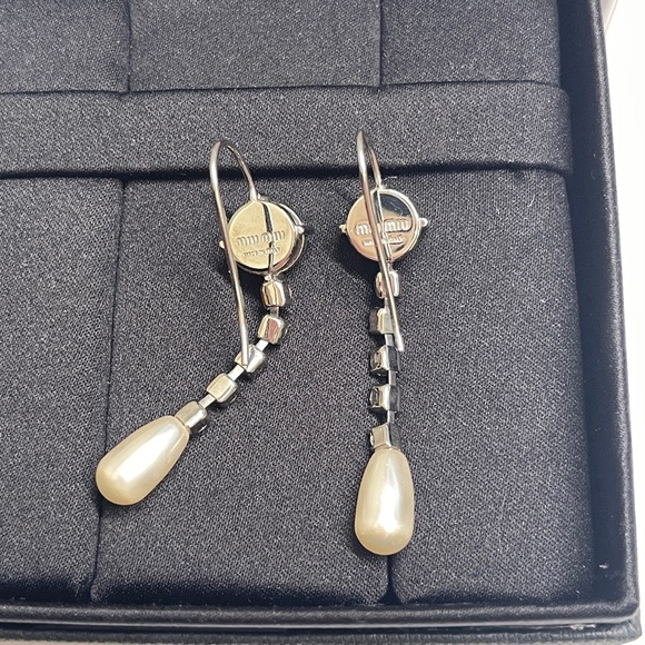 NEW Miu Miu Crystal & Faux Pearl Drop embellished Earrings silver white clear - Picture 6 of 8